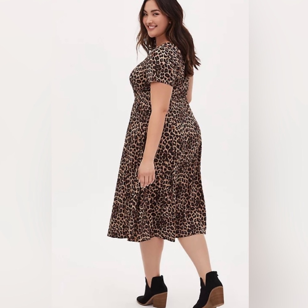 Torrid Leopard Button-Front Dress Size 2 - Picture 2 of 12